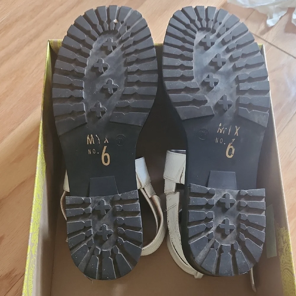 Mix No. 6 Black and White Platform Sandals Size 10 M